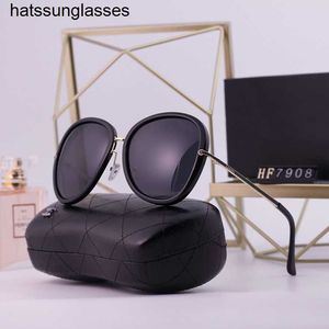 Yeni güneş gözlükleri moda büyük çerçeve çift fan xiang'ın kutuplaşmış güneş gözlükleri sokak çekim sürüş gözlük