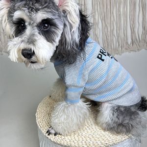 Tasarımcı Köpek Giysileri Marka Köpek Giyim Köpekleri Klasik Mektup Evcil Hayvan Jumper Palto ile Sıcak Swetershirts Sıcak Swetershirts Sonbahar Kış XL A734