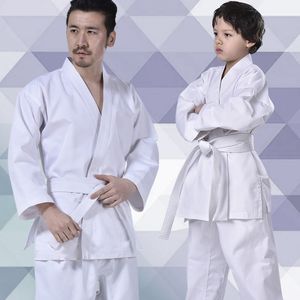 Diğer spor malzemeleri profesyonel beyaz karate üniforma bel kemeri ile üniforma Yetişkin çocuklar için kadınlar kadınlar erkekler kung fu eğitim sporu kıyafetleri 230530