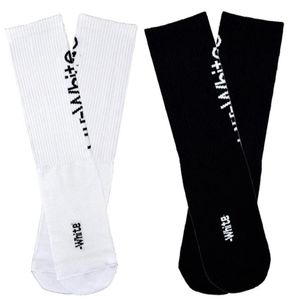 MEN039S SOCKS Hip Hop Modası Harajuku Sokak Tarzı Beyaz Uzun Erkekler Kaykay Basketbol Stripe Sıkıştırma Kalsetinler259B67217474345