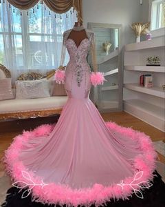 2024 Pink Illsuion Long Sleeve Prom Dress For Black Girl Ostrich Feathered Crystal Beaded Mermaid Evening Party Gown