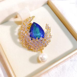 Broşes Klasik Mavi Rhinestone Kristal Kadınlar Gözyaşı Kolye Broş Pin Gelin Mücevher Broach Bijoux de Luxe