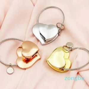 Anahtar zincir cazibesi çift kalp şeklindeki sevgililer anahtarlık biblo güzel anahtar tutucu yenilikçi öğeler çanta kolye yenilik hediyesi kız için
