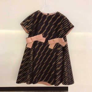 Kızlar Elbise 23SS Tasarımcı Kız Bowknot Dressshirt Marka Çocuklar Büyük Moda Elbise Kısa Kollu Pamuk Gündelik Pileli Etek Deliği Del Dhwjm