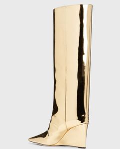 2023 Новый стиль Женские женские кожаные коленные ботинки модные грабежа ноги пинтированные пинетки зеркало поверхностная повседневная одежда для женских сапог сплошные каблуки на каблуки патент 35-43
