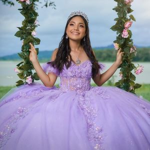 Лавандовые блестящие платья Quinceanera с открытыми плечами без бретелек из тюля с аппликациями и кружевными бусинами Вечернее бальное платье Золушки на день рождения Sweet 15