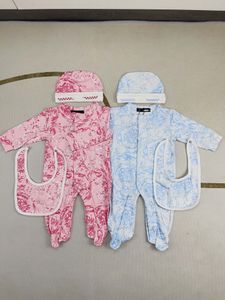 Moda Bebek Kids Romper Tasarımcı Yenidoğan Bebek Kızlar Yıldız Ay Baskılı Uzun Kollu Tulumlar Şapka Bibs 3pcs Bebekler 1. Tırmanış Clo 73