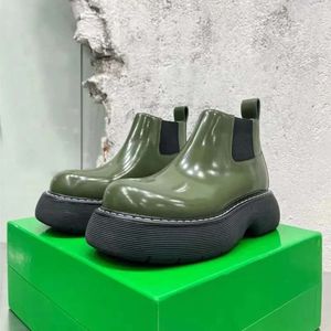 En kaliteli sıradan ayakkabılar 2023womens deri sokak kıyafeti markaları moda erkek botları vintage platform unisex premium dantel up patik