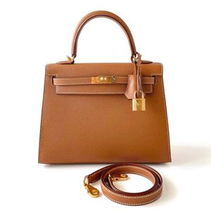 Tasarımcı çantası klasik üst kol omuz çantası kadınlar için lüks orijinal deri çapraz vücut moda pochette tote el çantası erkek timsah desen kilit debriyaj dükkan