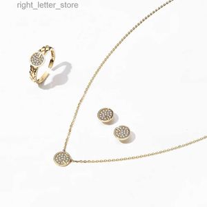 With Side Stones ATTAGEMS Luxurly D Color VVS1 Moissanite Jewelry Set Solid 18k 14k 10k Yellow Gold Earring Wedding Ring Necklace Pendant Jewelry YQ231209