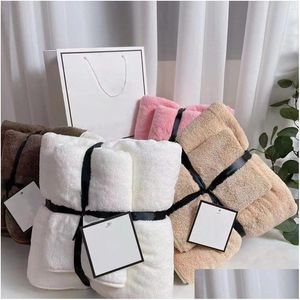 Towels Robes Designer Bath Brand Washcloth Sets Fashion Set Coral Veet Towel Letter Face Luxury Absorbent Kids Men Womens Wash Cloths Dhpvk