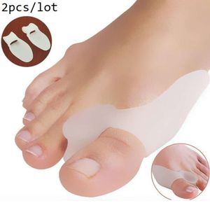 2pcs lot Toe Hallux Valgus Corrector Silicone Gel Spreader Feet Care Toe separator Bunion Guard Toe Stretcher Straightener