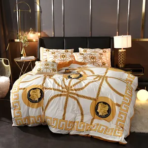 Altın Lüks Kraliçe Tasarımcı Yatak Seti 4pcs Kış Kalın Velvet Nevresim Kapak Yatak Sayfası 2 Yastık Sarayı Moda Kraliçe Boyut Koruyucular Setleri Kapaklar