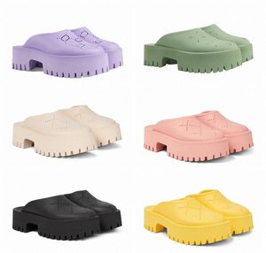 İtalya Sandal 2023 Sandalet Slaytları Daireler Flip Flops Plaj Clogs Klasik Yaz Çiçek Brokar Deri Kauçuk Platform Dişilleri