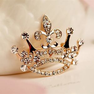 Pins broches moda charme cristal coroa broche retro grande real strass mulher jóias casamento corsage artesanal 231212