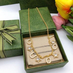 Kristal Harfler Yıldız Kolye Kolye Tasarımcı Mücevherleri Kadınlar İçin Kelebek Kadınlar Retro Vintage Kaplamalı Altın Zincir Kolyeler Erkek Emaye İnci Hediyeleri Kutu -7