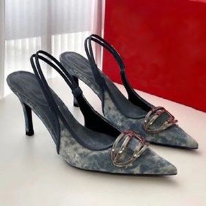Tasarımcı Kadın Yüksek Topuklu Sandalet Moda Partisi Ofis Ayakkabıları Dantel Yukarı Sığ Kesik Ayakkabılar Slingback Sandalet Kauçuk Deri Yaz Ayak Bileği Kayışı Terlik