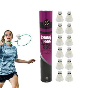 Badminton Shuttlecocks 12pcs Badmintonbirdies iyi stabilite ve tokluk ile ördek tüyü Eğitim ekipmanları 231213