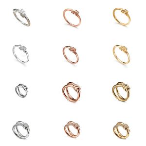Anel de designer feminino anel de corda torcida torcido conjunto sem diamante com diamante moda popular clássico versátil anel único anel duplo multi tamanho