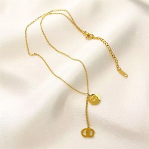 Kişiselleştirilmiş gerdanlık kolyeler tasarımcı takılar zarif kalp mektup kolye kolye altın kaplama zincirler erkekler için kolye çifti cömert zb105