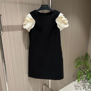 Avrupa moda markası siyah kısa kollu taç yaprağı mini elbise