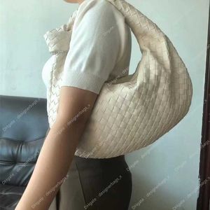 2024 Dumpling Handheld Wallet Designer Woven Baskets Buns Chaoda Leather Bags Cloud Knotted Vegetable Luxuries Designers Women Pink Bag