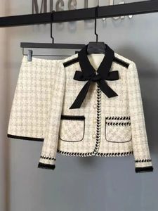 İki Paruslu Elbise High Street Fransızca Küçük Kokulu Tweed Seti Kadınlar Sonbahar Kış Kore Moda Ceket Ceket Etek 2 Takım 231216