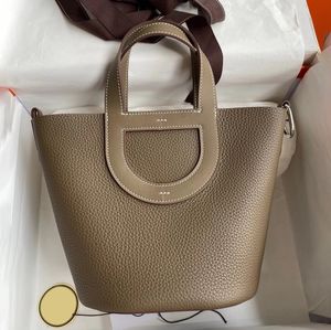 Luxurys bile kova tasarımcısı omuz çantası kadın çanta çapraz vücut telefon çantaları en kaliteli erkek debriyaj vintage tote çanta deri çanta çocuk seyahat askı sepet çanta