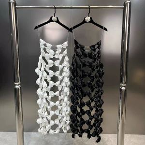 1212 XL 2024 Milan Pist Elbise Bahar Sonbahar Spagetti Kayışı Kolsuz Siyah Beyaz Marka Aynı Stil Kadın Elbise Moda Yüksek Kalite
