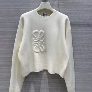Женский свитер осенний модный