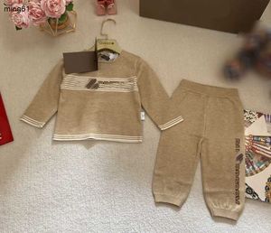 Брендовые детские спортивные костюмы, дизайнерский вязаный костюм для малышей, размер 73-110, полушерстяной материал, свитер и брюки для новорожденного, 10 декабря