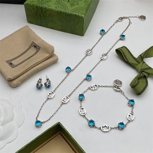 Designer de luxo safira colar pulseiras elegante moda g letras mulheres colares brincos requintado designer jóias conjunto acessórios com caixa de marca