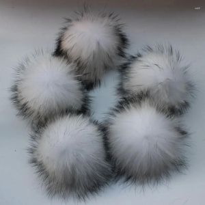 Beralar 5pcs/ lot 15cm DIY Büyük Beyaz Pom Poms Kürk Pompon Rakun Topları Şapkalar Beanies ve Eşarp Gerçek Doğal Ponpom