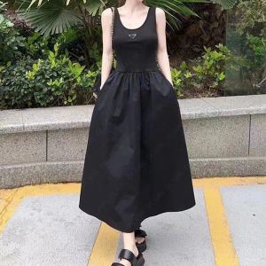 Vestidos sexy urbanos das mulheres vestidos casuais designer u-pescoço saia 2024ss verão moda shortwig clássico carta saia longa mulher roupas