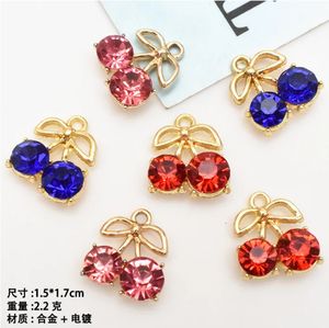 Takılar 1.5*1.7cm Altın Alaşım 3 Renkli Rhinestone Meyveler Kiraz Salçık Takımları DIY Bilezik Kolye Kağıdı 100 PCS Yaparak 231222