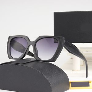 Geniş Çerçeve Tonları Tasarımcı Güneş Gözlüğü Kadın Tasarımcı Gözlükleri Zarif Polarize Güneş Gözlük Sürüş Seyahat Retro Mektup Siyah Eşsiz Lüks Gözlük FA038