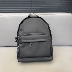 Tasarımcı Erkekler Sırt Çantası Lüks Naylon Bez Sırt Çantası Su Geçirmez İş Mesajı Çantası Açık Bilgisayar Çantası Ofis Çantası Omuz Çantası Crossbody Bag Evrak Çantası