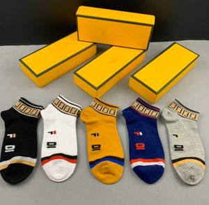 Tasarımcı Bayan Erkek Çorap Lüks Mektup G Sock Moda Kıdemli Sokaklar Konforlu Diz Bacak Çorap Top Çorapları Yufrrud