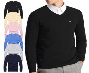 2021 Новый флажтный вымывание 100 хлопковые свитера мужчины сплошной цветовой матч.