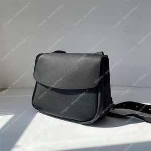Çantalar Basit Tasarım Mail Unisex Cowhide Banliyö Büyük Kapasiteli Omuz Messenger Çantası 2024 Orijinal Deri Çantalar Çantalar Tasarımcılar