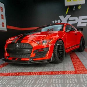 Электрический/RC автомобиль 1/18 Ford Mustang Shelby GT500 Модель игрушечного автомобиля из сплава Высокая имитация литья под давлением Металлический корпус Спортивные автомобили Звук Свет Откатные игрушкиL231223