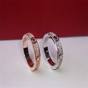 Роскошные дизайнерские ювелирные ювелирные украшения женские и мужские модельер Ringer Crings Classic Diamond Love Ring Luxurys Golden Silver Color295i