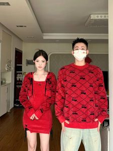 Erkek Sweaters 2339#Çiftler Eşleşen Kıyafetler Kırmızı ve Siyah Saf Rüzgar Küçük Kirazlı Kadın İki Parçalı Taklit Mink Mink Saç Kazak Erkekler