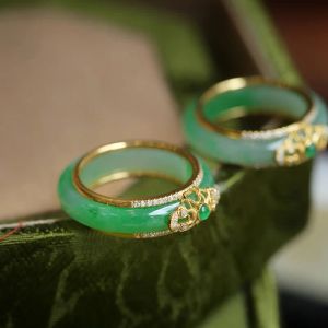 Doğal Yeşil Kalsedon Kristalleri Yeni Kadınlar İçin Sarı Altın Yüzükler Lüks Çin Tarzı Düğün Takı Exquisit Söndürülebilir Hediye