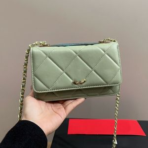 Klasik modaya uygun kadın flap omuz çantası krom yazı woc lüks el çantası altın donanım deri kapitone crossbody tasarımcı cüzdan cüzdan çantası pochette debriyaj 19cm