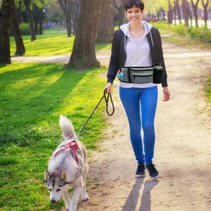 Универсальная поясная сумка для дрессировки домашних животных, сумка для выгула собак с держателем для бутылки с водой для езды на велосипеде y231225