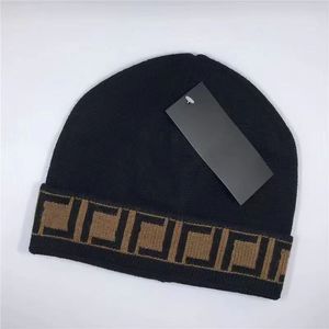 Designer de alta qualidade chapéus de malha moda f carta impressão casual chapéus quentes para homens e mulheres