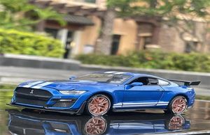 Diecast Model Araba 1 32 Yüksek Simülasyon Supercar Ford Mustang Shelby GT500 Alaşım Geri Çekme Çocuk Oyuncak 4 Açık Kapı Çocuk039S Hediye2352115