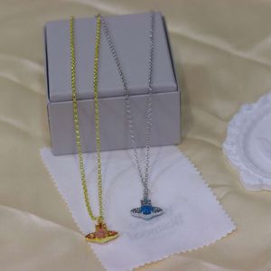 Вращающееся ожерелье Viviennely Westwoodly с высокой передачей бусин Синий Розовый Сатурн удачи, инкрустированный бриллиантами Необычная цепочка на ключицу