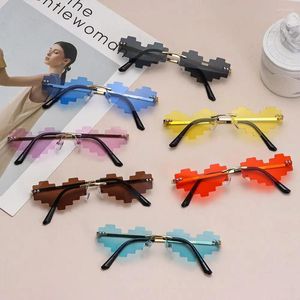 Sonnenbrille Geschenk Roman Festival Party Cosplay Shades Gamer Roboter Herz Brille Pixeliertes Mosaik